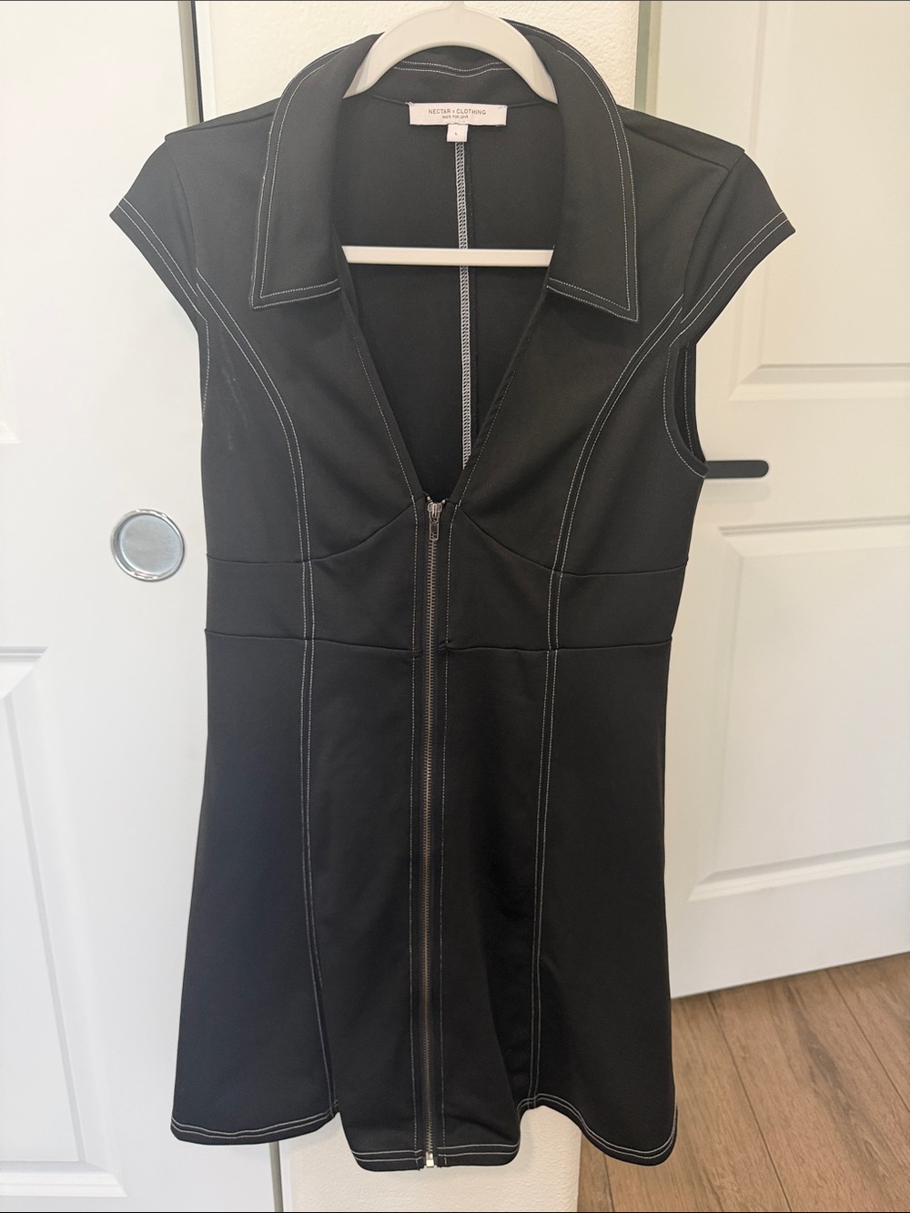 Nectar Clothing Sleeveless Black Zip-Front Dress with Contrast Stitching